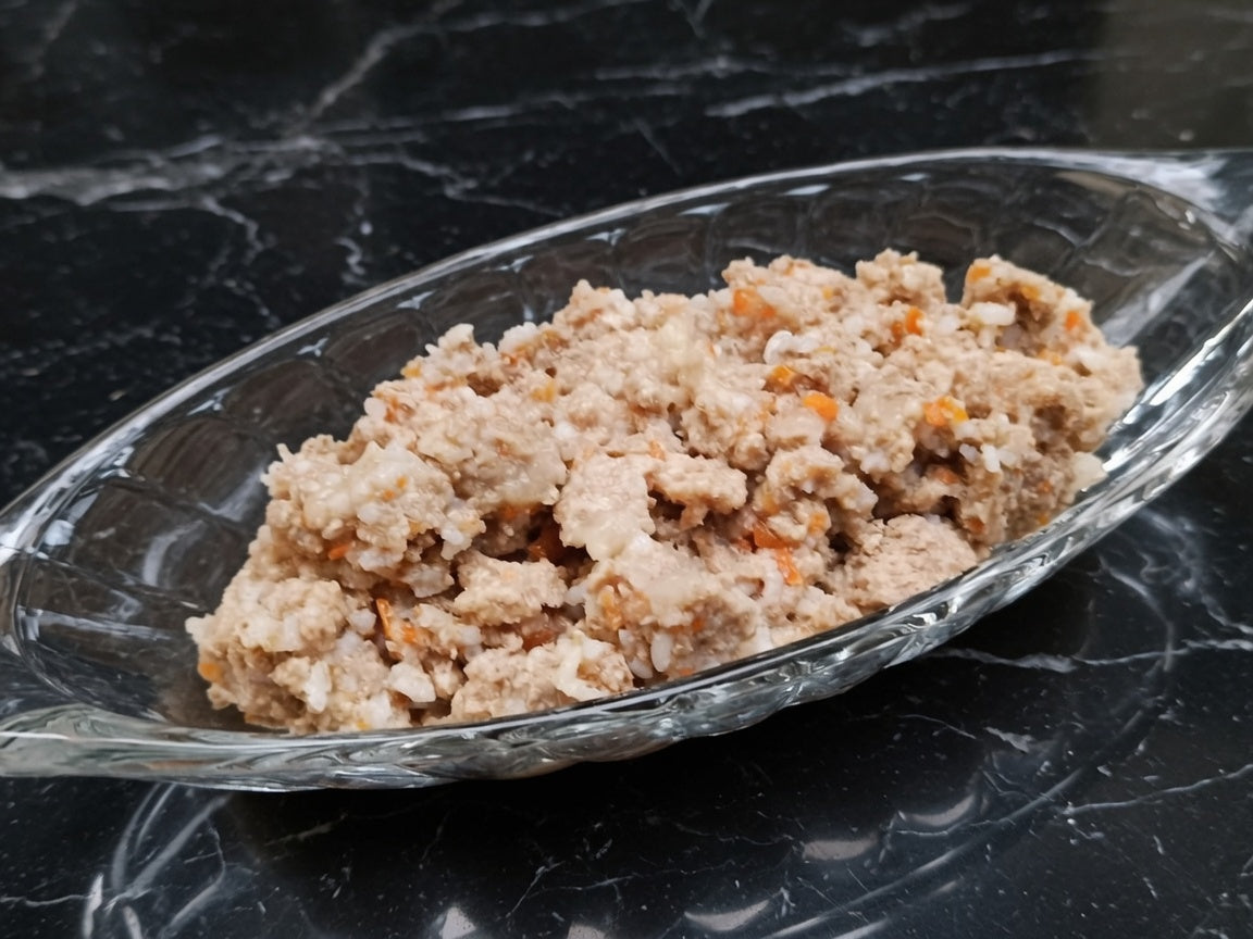 Thawed MunchBowl in glass dish ready to be served.